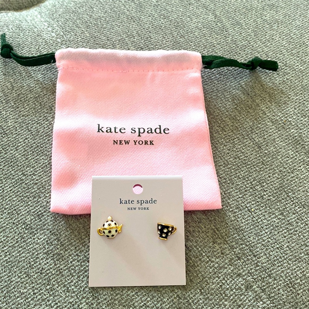 Kate Spade Tea Time stud earrings (Alice in Wonderland)